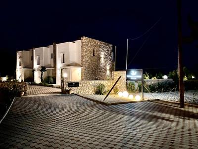 Gennadi Harmony Suites - 200 m from the sea