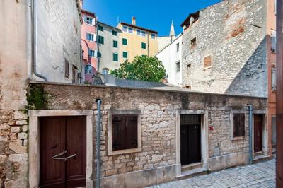 Revera Rooms