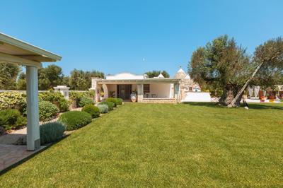 Trulli Olea with Pool
