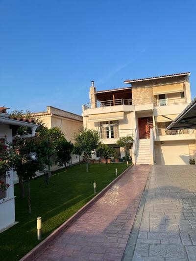 Chris luxury apartment,near Athens Airport!