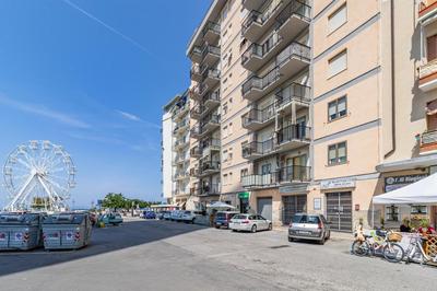 Bedo House Beach Front - Happy Rentals
