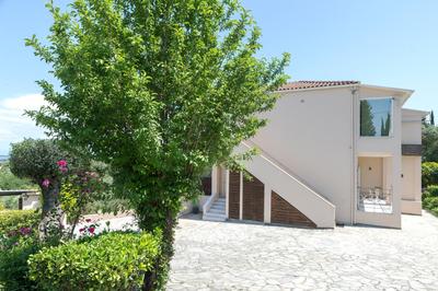 Dimi Brou's Apartments by CorfuEscapes