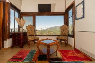 Casa di campagna con yurta e piscina