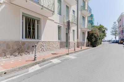 GuestHost - Bordighera Seaside Roomy Apartment