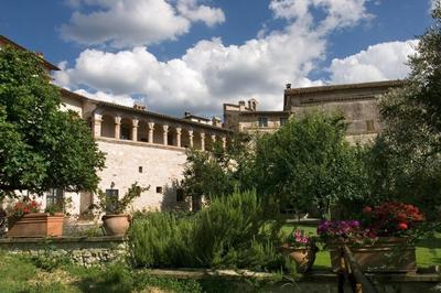 All Stone Horse Stable Converted to Elegant Apartment - Baltimora