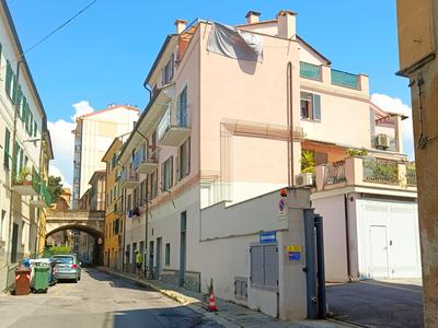 A casa di Pizz - Bilocale con parcheggio privato
