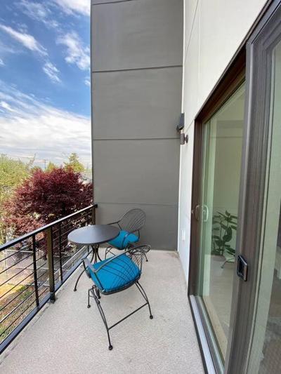 Modern two story townhouse near light rail