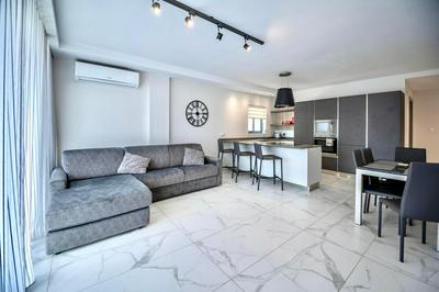 Seaside Luxury Apartment
