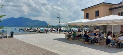 Chez Ary: Sulla strada del Lago