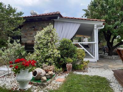 Nikos Stone House 80m from the beach with wifi