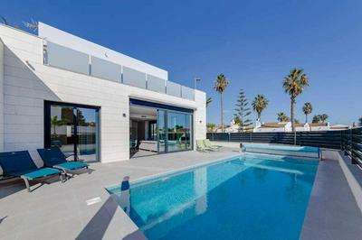 Magnífica villa con piscina climatizada