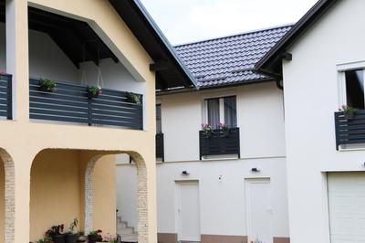 Flora Studio Apartments