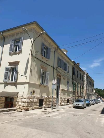 Apartment Albina - a few steps from Pula Amphitheatre