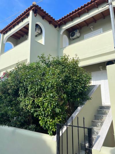 Perdika's Nest, family friendly house by the sea