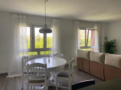 173A Amplio apartamento moderno