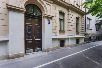 Mika Apartment and Studios