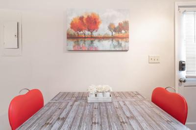 Sunny Sweetheart-Front Apartment near Riverwalk