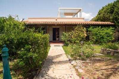 GuestHost - Baccu Mandara Sea View Modern Villa with Parking!