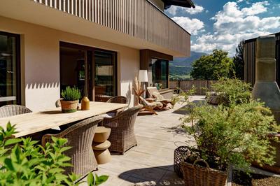 CHILL HOUSE