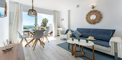 Seafront Beach house Rocas del Mar