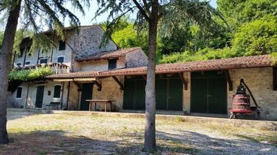 Il tempio nel bosco The Rustic Rooms & Wine
