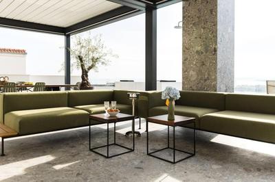 Zen, new luxury rooftop apartment near Split