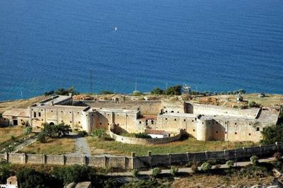 Bella-Maria at Aptera with mountain and sea view - Ground Floor