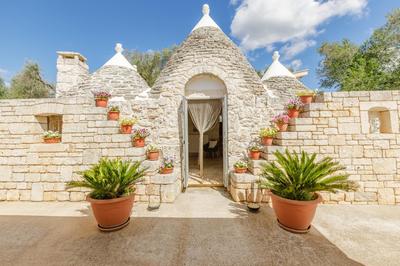 Trullo Quattro Carrini con piscina