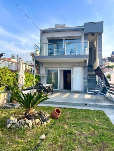 Beachfront villa Agia Marina
