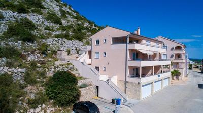 Lea Apartments