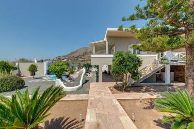 Aelia Villa