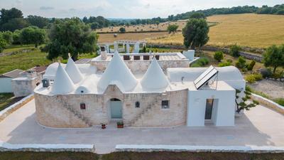 WHITE STONE HOUSE 6&1, Emma Villas