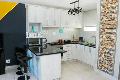 10 South Self Catering Apartment