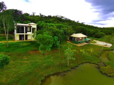 Chalé defronte Lagoa na Serra do Cipó próximo a Cachoeira Grande, Cachoeira do Pedrão e Cachoeira Véu da Noiva