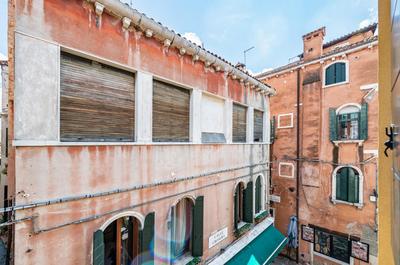GuestHost - Arsenale Duplex Apartment