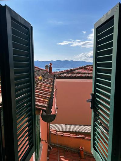 Il Dolce Far Niente, La Serra di Lerici