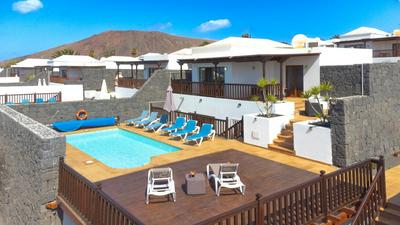 CASA LAURA VISTA LOBOS - spacious Villa with heatable pool and sea views