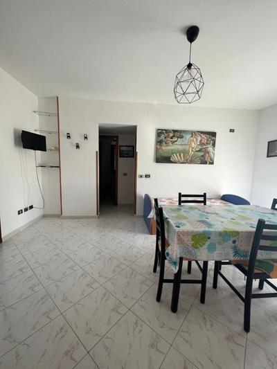 Margherita di fronte al mare