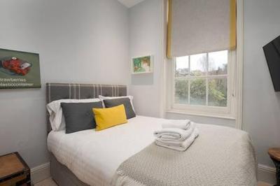 Trendy Hampstead Flat RH7