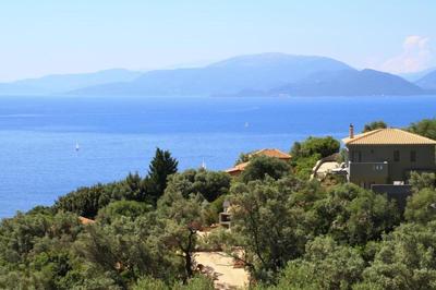 Villa Arkoudi - Enjoy panoramic ocean views from a serene mountain setting