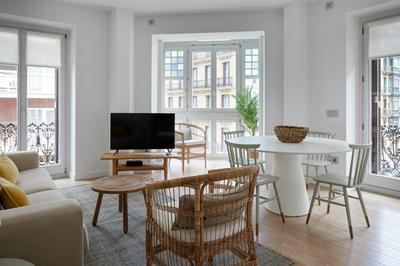Easo Suite 2B by FeelFree Rentals