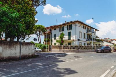 Mansarda Chic con Parcheggio Privato by TuscanyWeGo