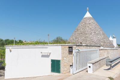 TRULLO LA GRANDE PERGOLA
