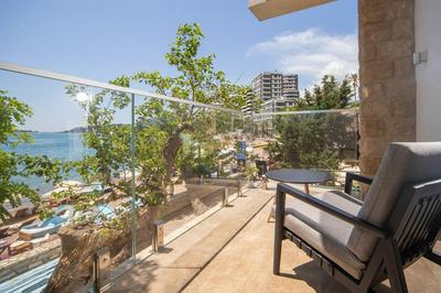 Boutique Hotel Shell