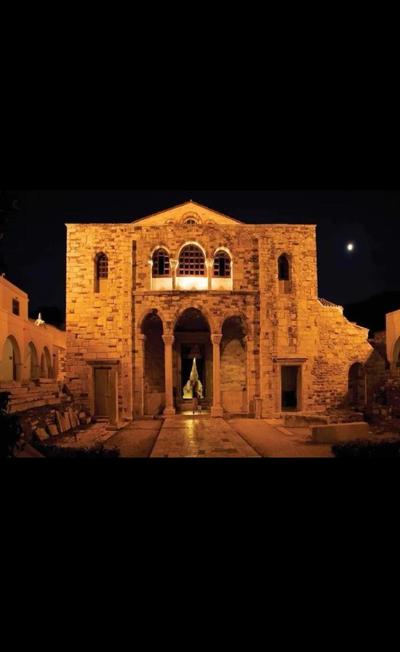 Paros Iliahtides Apartments near Golden Beach