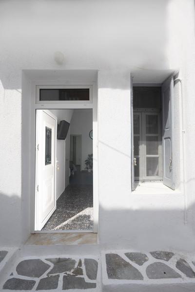MATEOS APARTMENT WINDMILLS TOWN