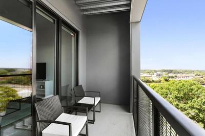 Amazing Apt in Midtown