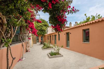 Lindas Convent Garden Home 1