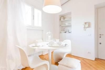 Di punto in bianco home