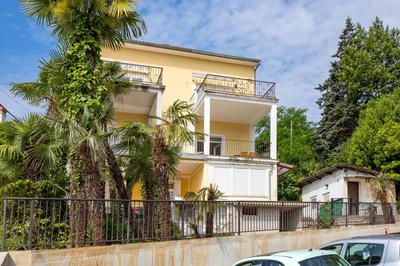 Apartment Lola